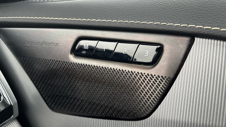 Volvo Xc90 2.0 T8 Recharge PHEV R DESIGN 5dr AWD Auto Estate